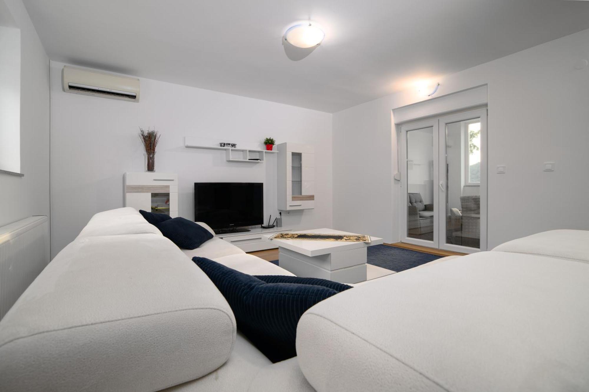 Carobni Pogled Zagreb Villa Bagian luar foto